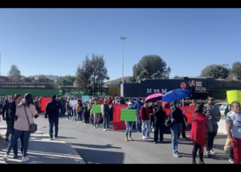 Gobierno recibió recursos para pago al Cecytez, pero no lo hace efectivo; se manifiestan maestros